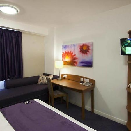 Premier Inn Greenock Bagian luar foto